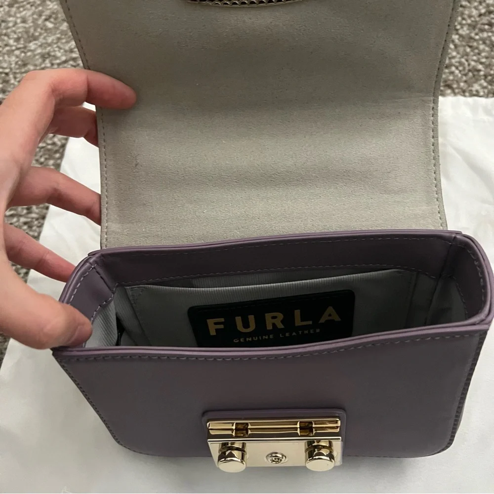 FURLA crossbody - Picture 3 of 9